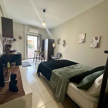 Eleni'S Studio Near The Airport 伊拉克利翁 外观 照片