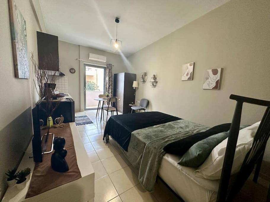 Eleni'S Studio Near The Airport 伊拉克利翁 外观 照片